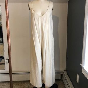 Linen lose fit jump suit size small